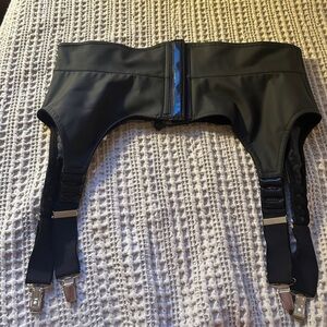 Vinyl Matte Black Garter Belt (KDM) NWT